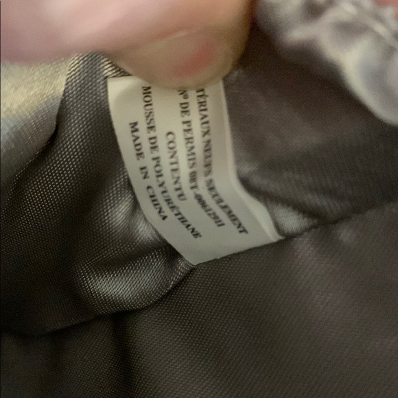 Sophisticated Silver Textured Clutch for Evening Wear - Picture 9 of 14